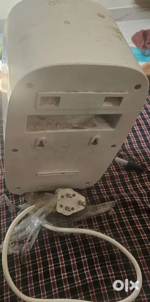 Geyser with 3 litter and 3kW capacity