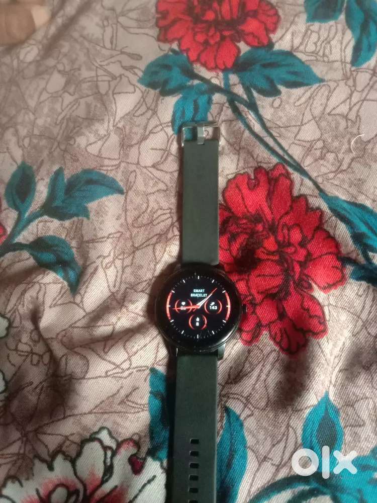 Smart watch firebolt