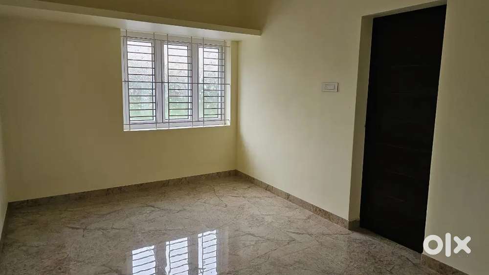 2 BHK North Facing house for rent behind thangam cinemas Pollachi