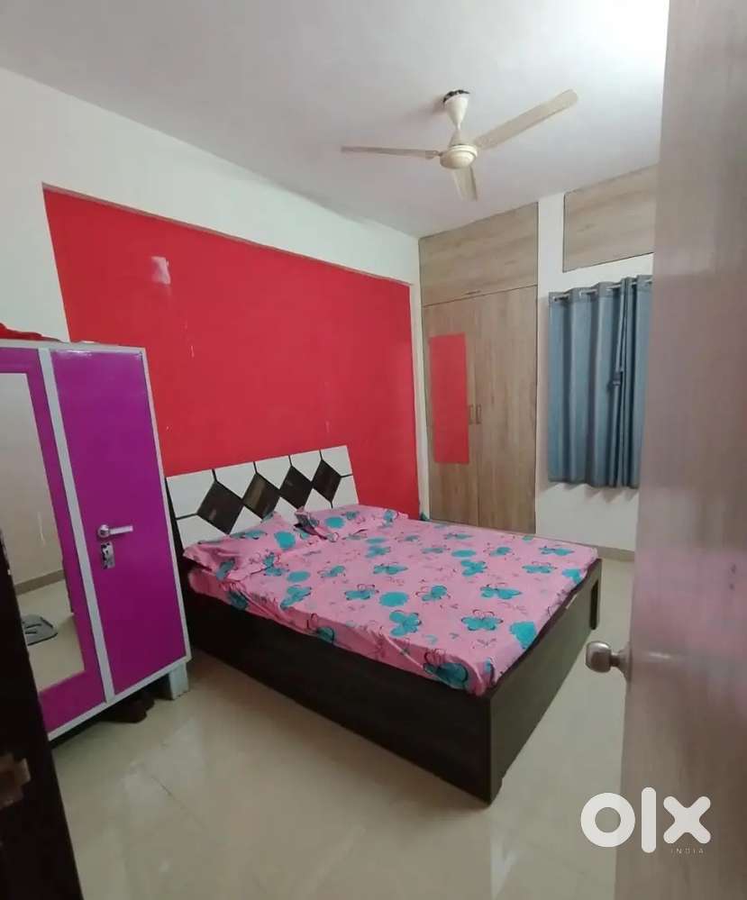 IN THANE No brokerage PG prime area furnished room hassle Free living