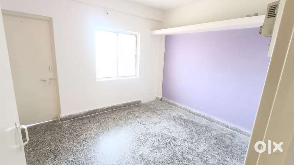 1Bhk Famous Chowk New Sangvi Only Family Apartment without Owner venti
