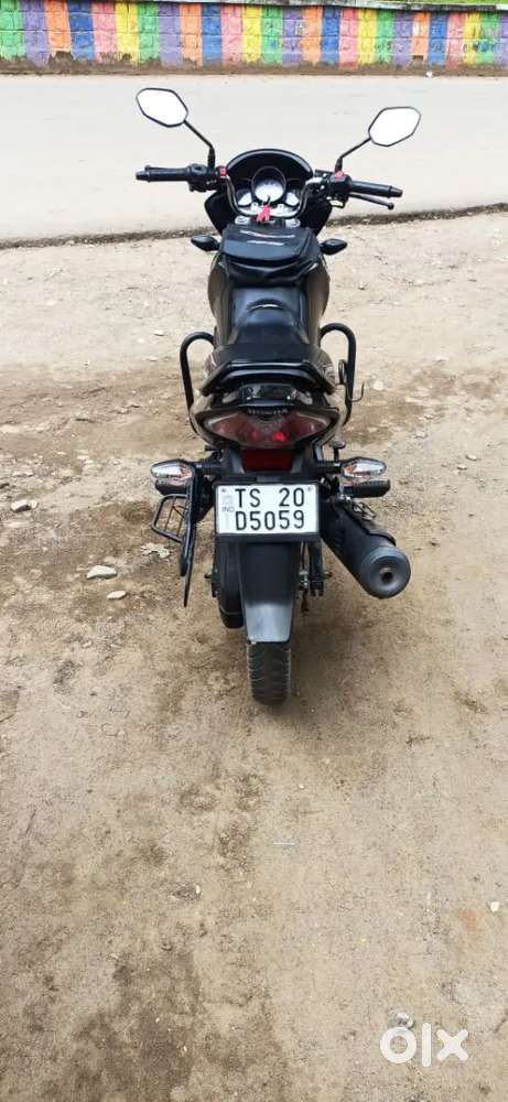 Honda unicorn 160 near and good condition vechile showroom condition