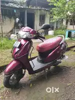 Honda Activa (DLX)