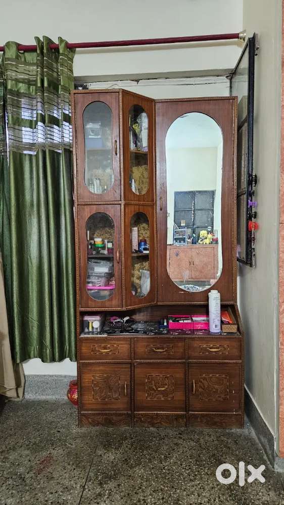 ड्रेसिंग टेबल DRESSING  TABLE