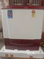 Semi automatic washing machine Onida