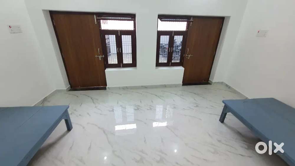 SINGLE ROOM in Large size