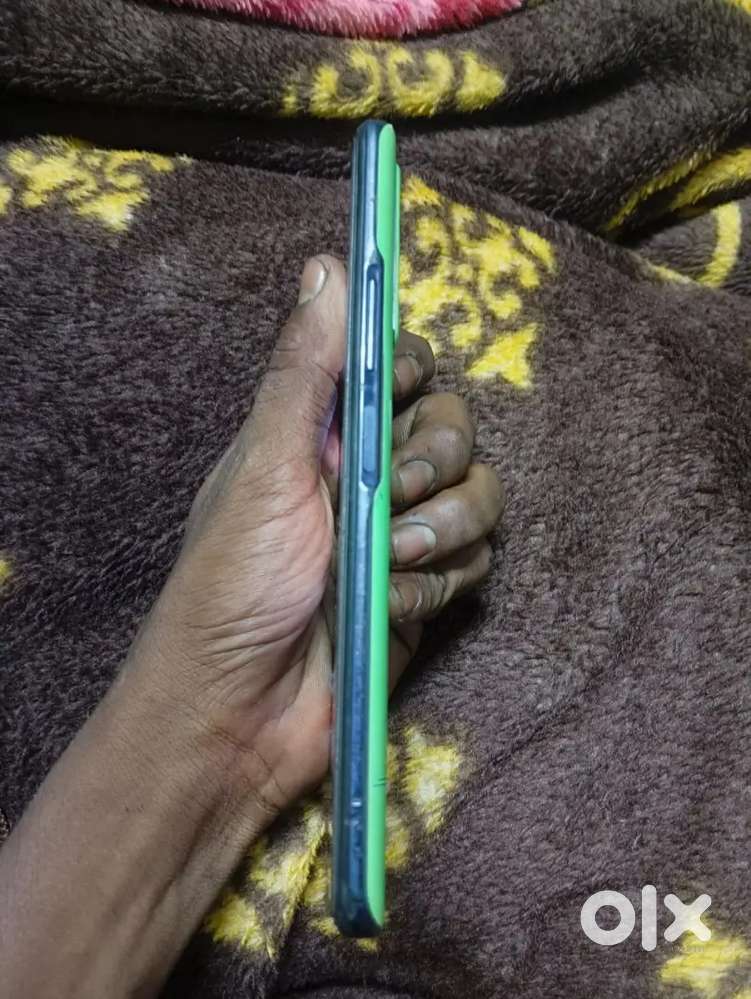 IQOO Z5 8 GB RAM 128 GB STORAGE