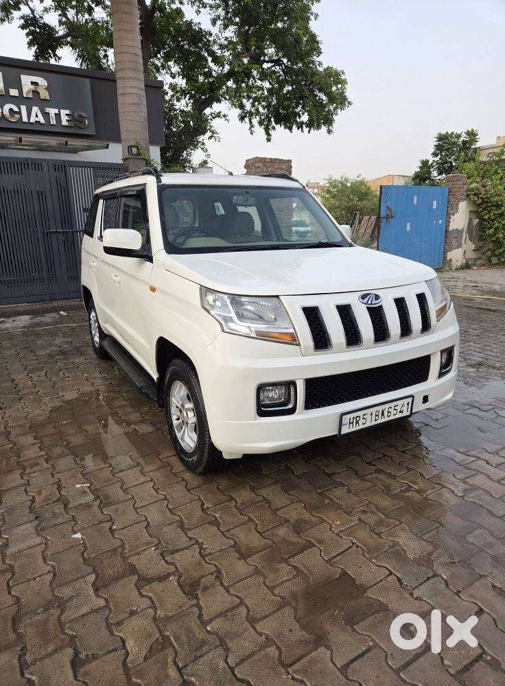 Mahindra TUV 300 mHAWK100 T8, 2016, Diesel