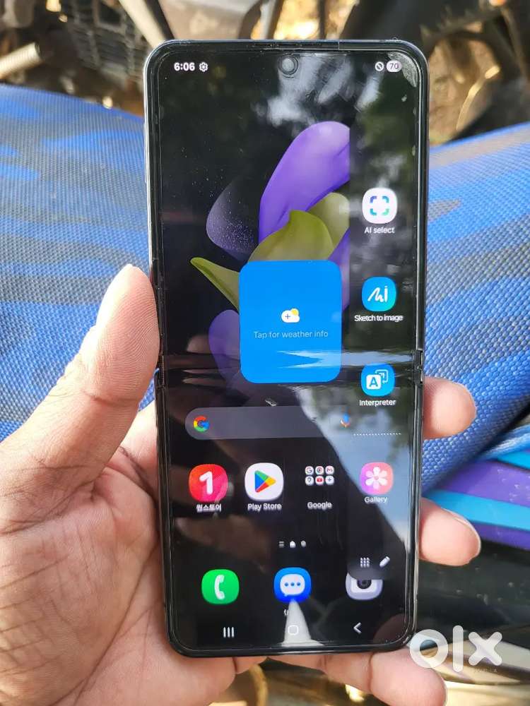 Samsung Galaxy Z Flip4 5G..8/256 sell