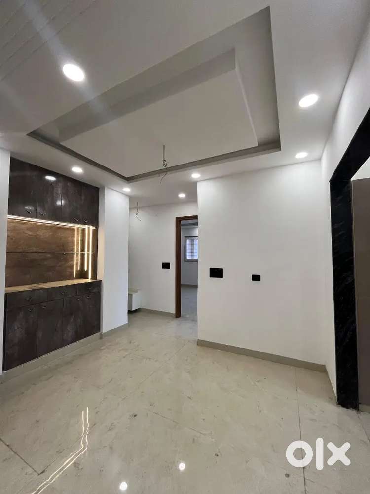 Park Facing 4Bhk L-TYPE Corner FLAT For Sale In Deep Vihar Sec-24