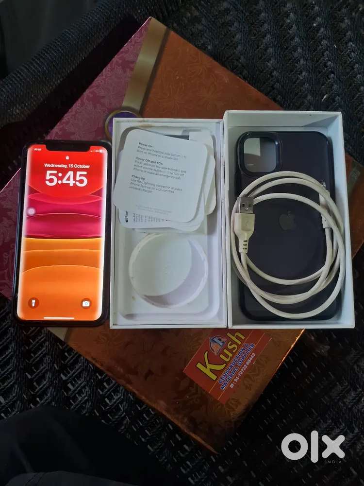 Iphone 11 64gb bilkul new condition seld