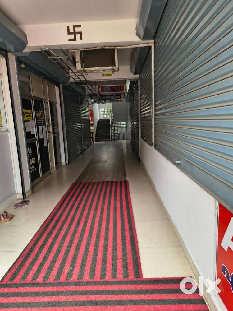 ഓഫീസുകൾ വാടകയ്ക്ക് കൂവപ്പടി അയ്മുറി ജൻക്ഷനിൽ