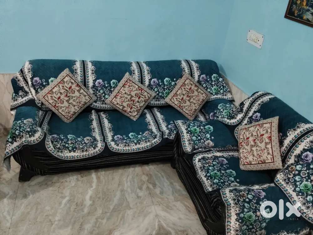 Full sofa set black colour