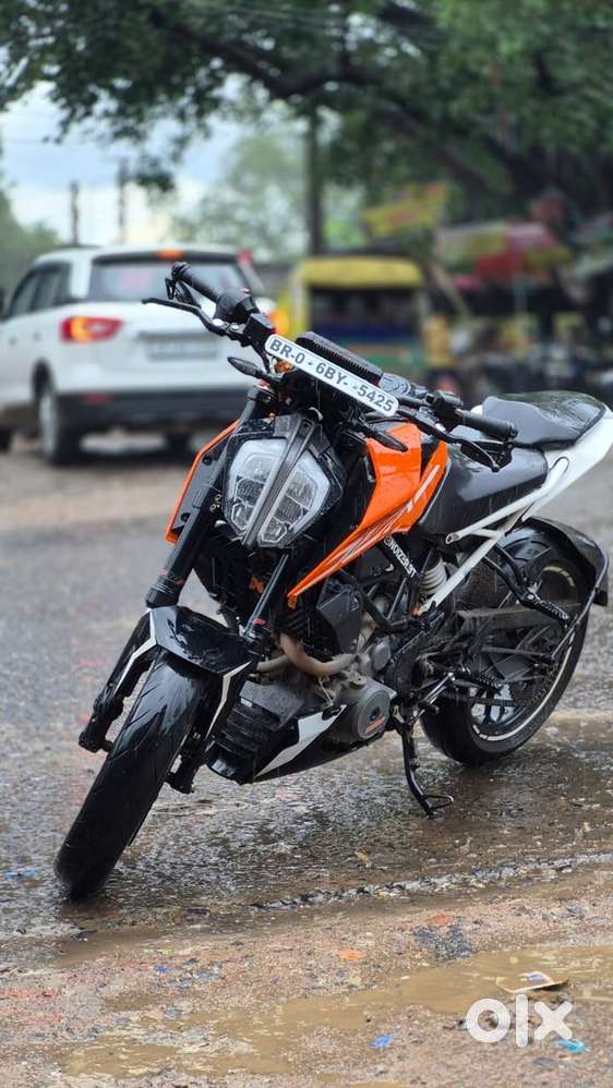 Duke 390 ( BS4 ) Raw power