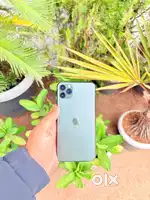 I PHONE 11 PRO MAX (256GB) MINT CONDITION