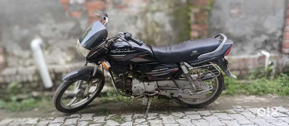 साफ सुथरी बाइक है भाई जी