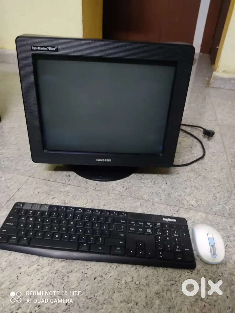 Samsung computer monitor with key board and mouse for sell