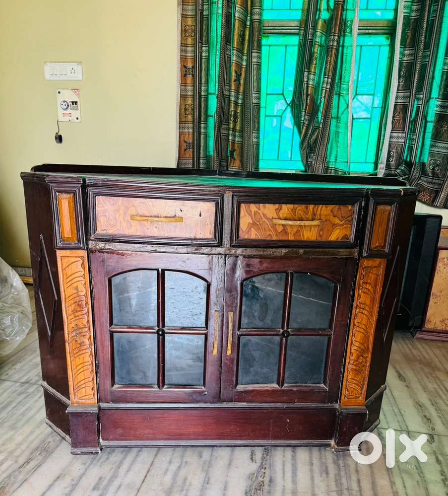 Tv corner stand