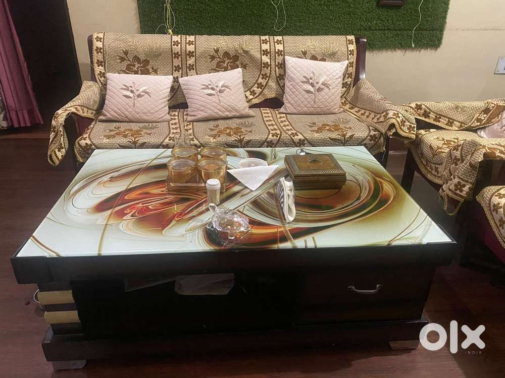 5 seater sofa set with table is available for sale