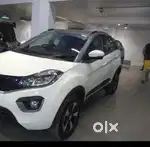 Top Model Tata Nexon 1.2 Revotron XZ + Dual tone  Calgary White 2019