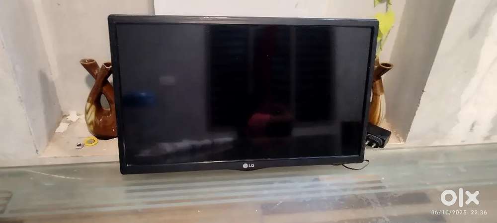 LG TV.24 inch.LCD display.
