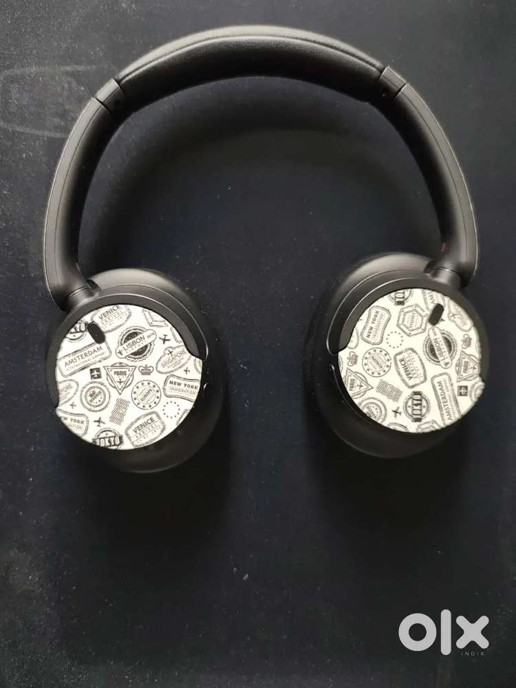 Sony WH-CH720N Wireless Noise Cancelling Headphone.