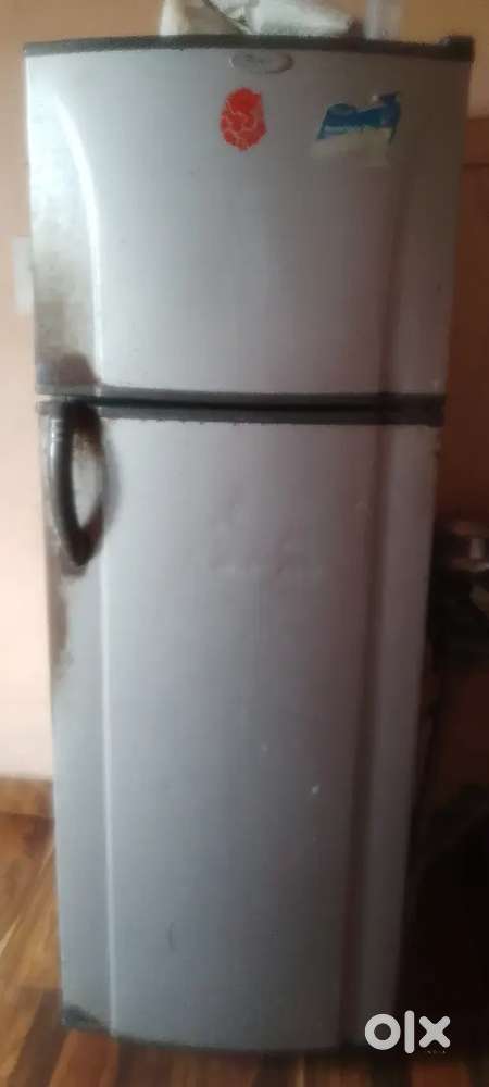 Whirlpool double door 320 litre