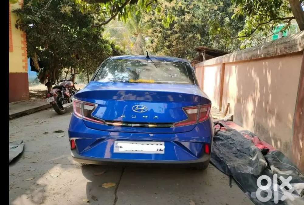 Hyundai Aura 28000 Km Driven