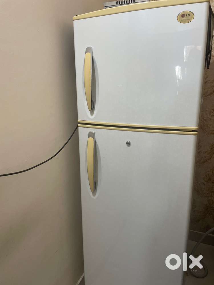 LG fridge 320L