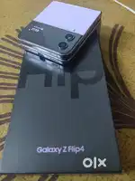 Samsung z flip 4 5g 8/128 gb in good condition bill box everything