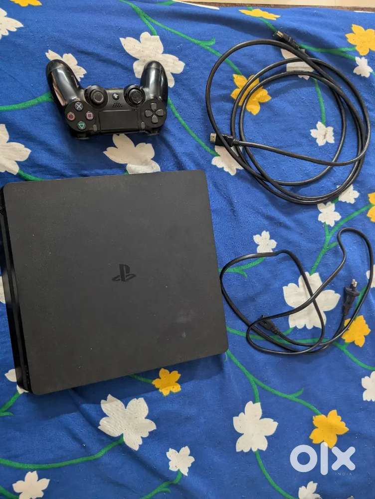 PS4 Slim 1 TB