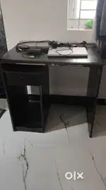 Computer table
