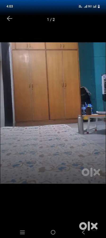 1 room available in a 2bhk flat