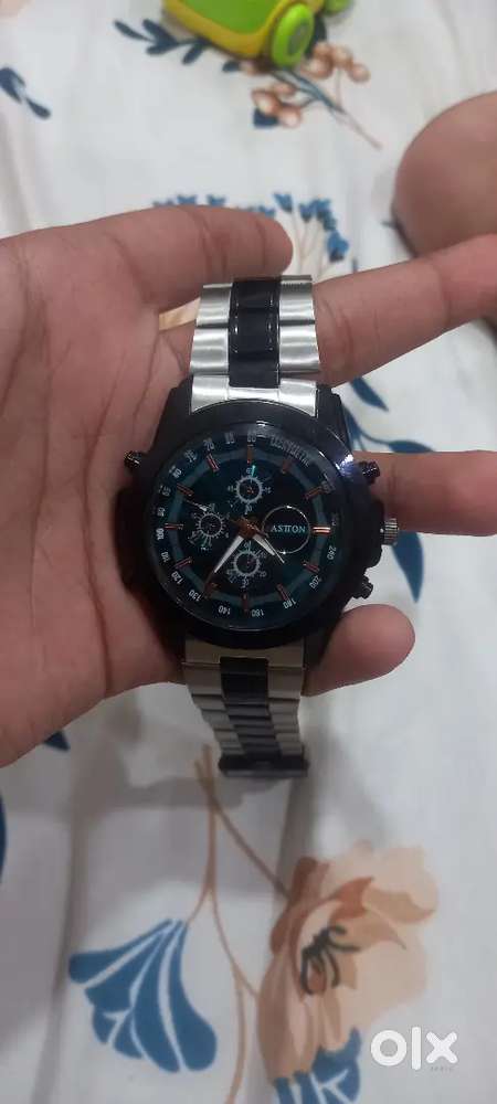 ASTON Men's Metal Watch - Stylish & Durable Timepiece