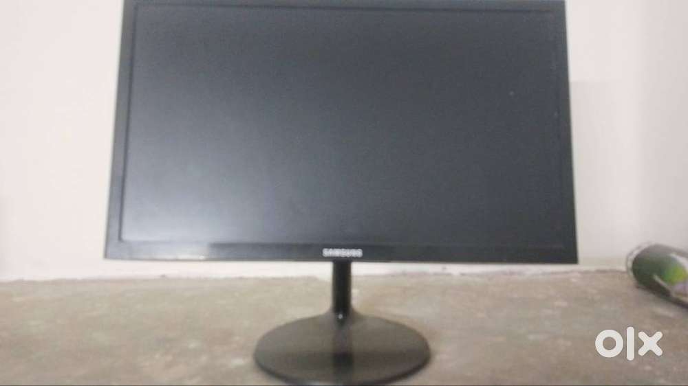 Samsung LED Monitor for Sale – Not Working / For Parts