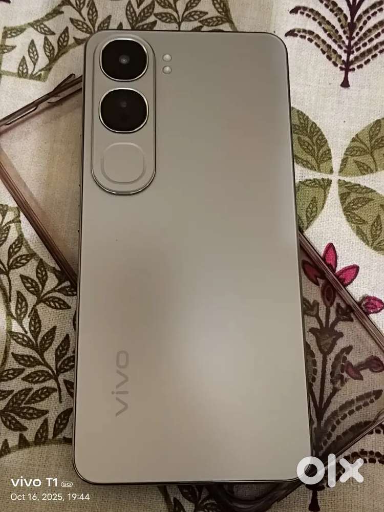 Vivo Y 300 5G new condition
