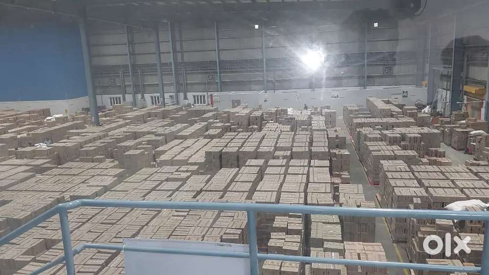 Warehouse floor supervisor & billing operator