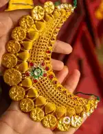 Pure Gold 22 Carot Govt. Hallmarked jewellery Available with Discount.