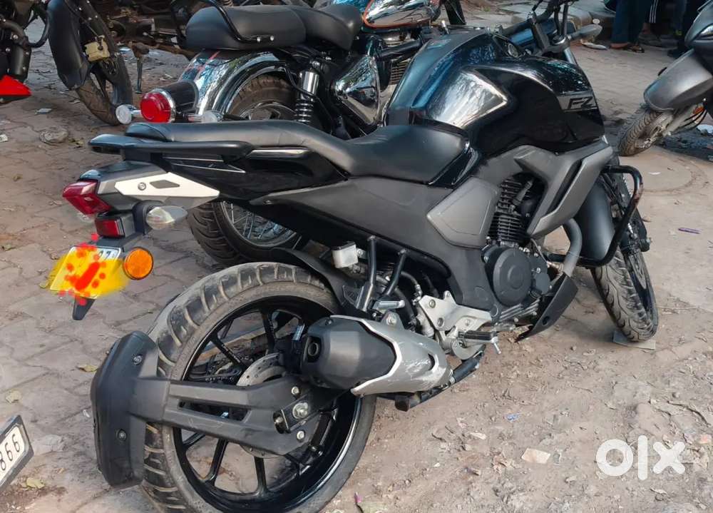 BS6 Black colour FZV3