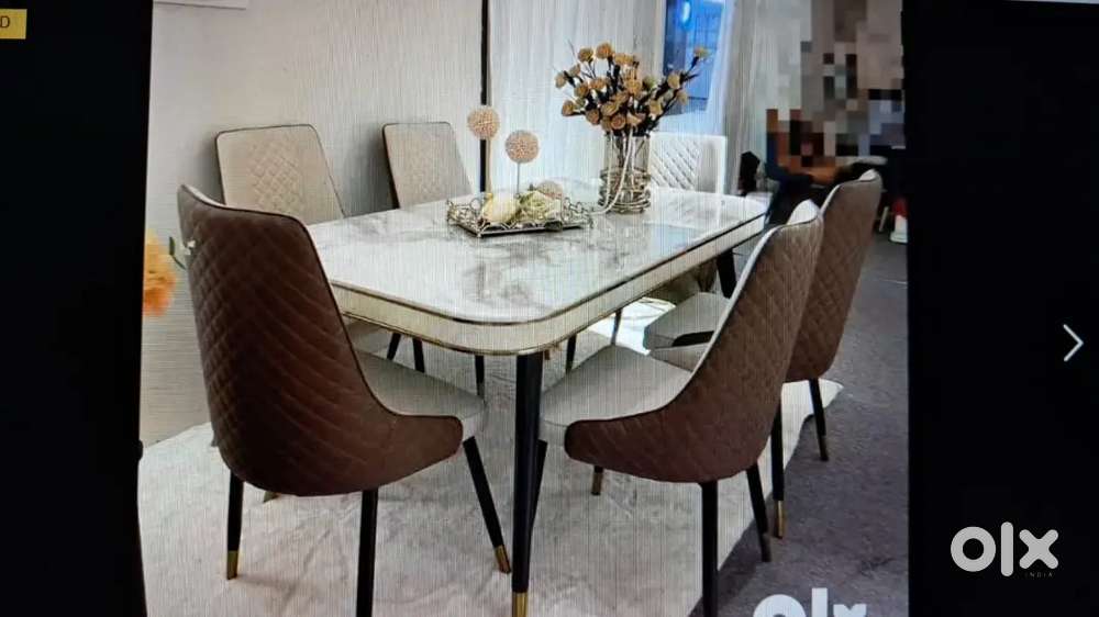 DREAM DINING TABLE RS-24999