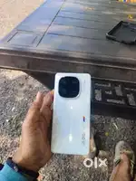 I q 12 12GB 256 storage