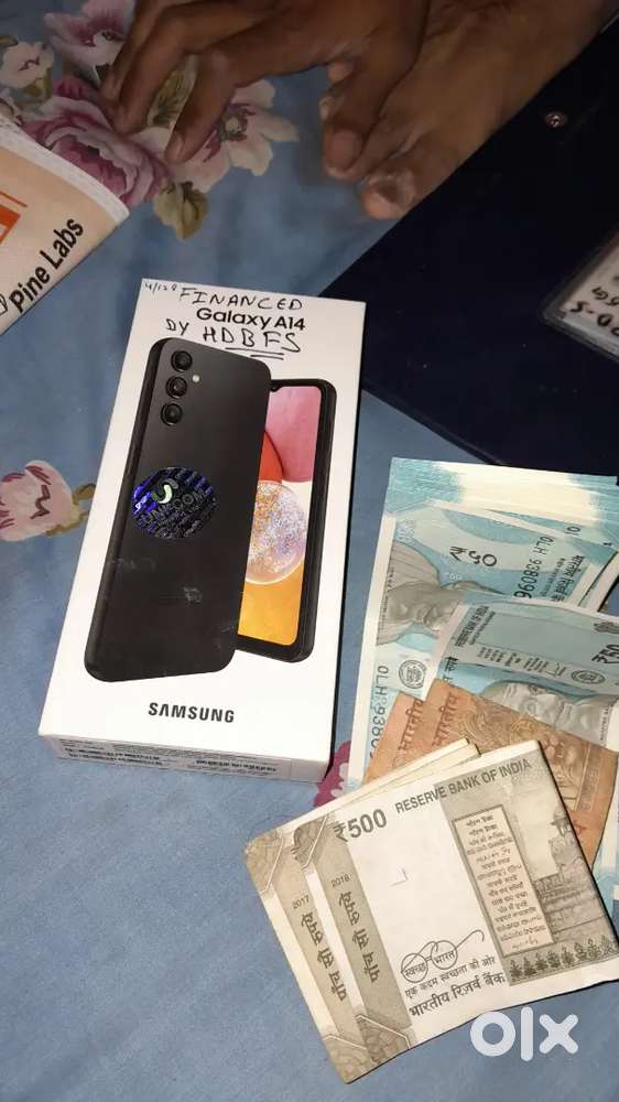 Full okkk .. shath mai charger.. box bill