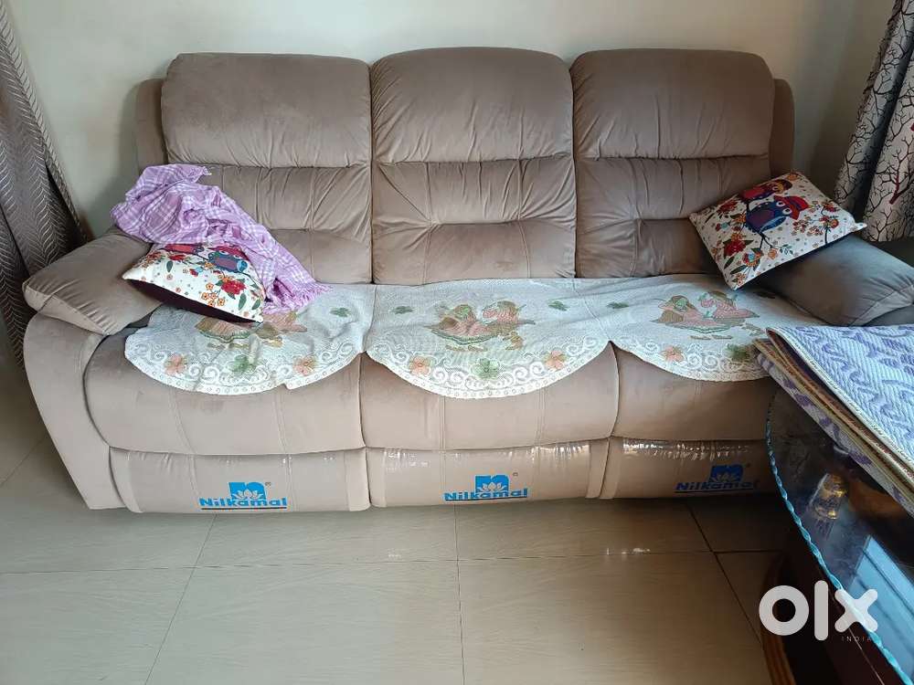 Nilkamal Rosia 3 seater Recliner Sofa