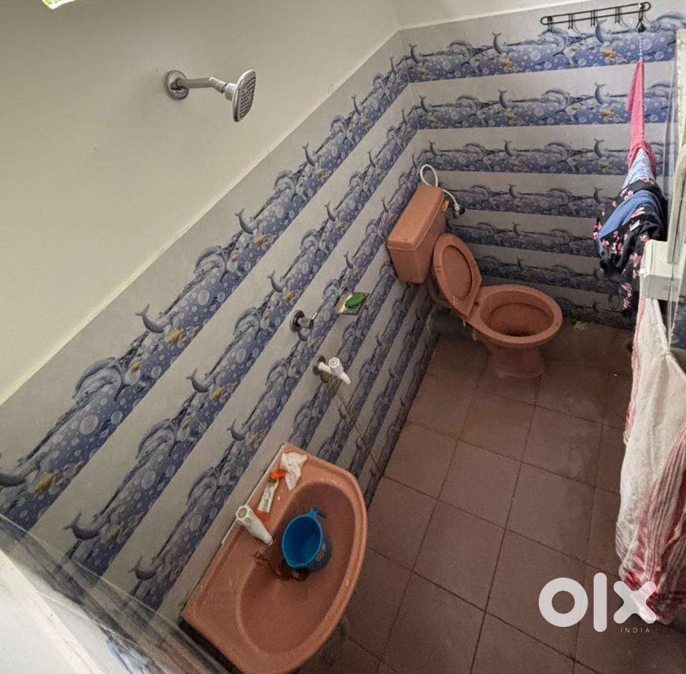 Single room with attached toiet’kitchen,running water