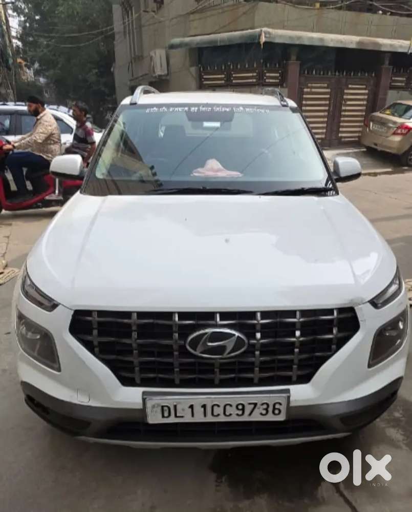 Hyundai Venue 2022 Petrol Well Maintained