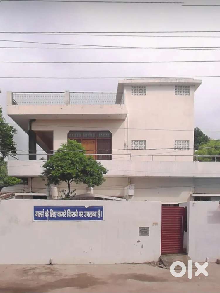 Space on rent for office /clinic /godown