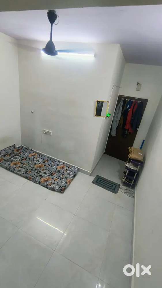 Looking for a room met