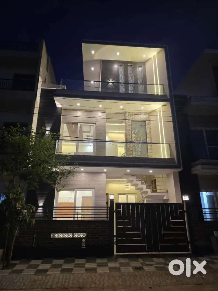 107 gaj kothi 4bhk price 1.25cr