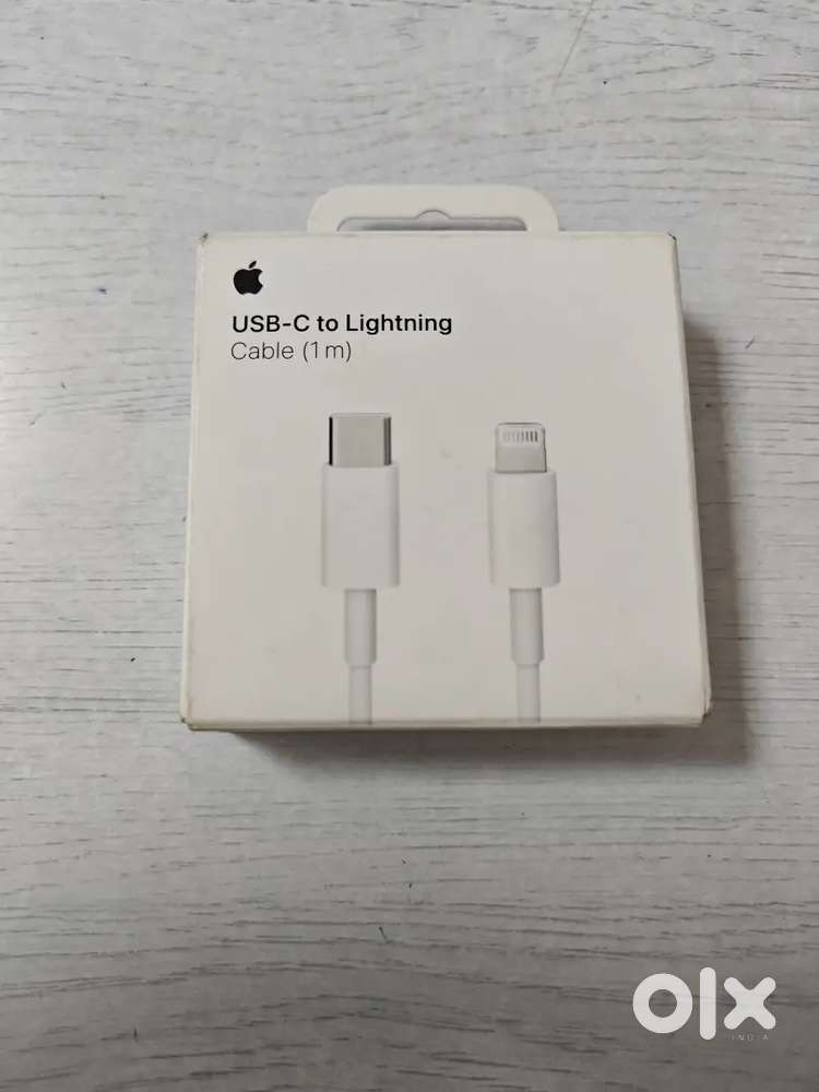 USB-C TO LIGHTNING