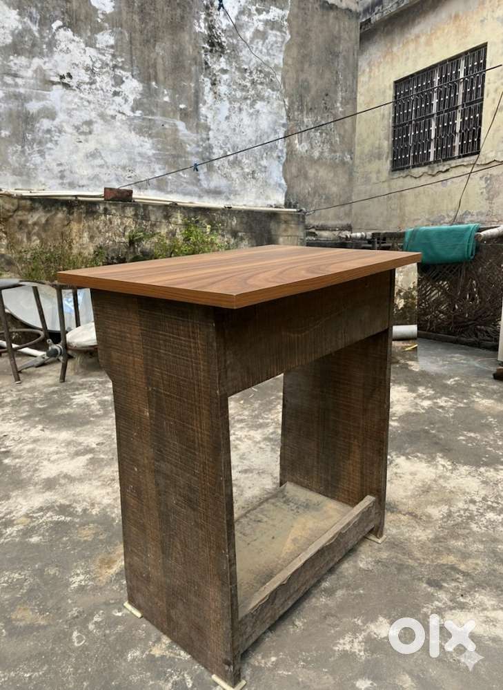 6 compact, strong used, computer tables (size 1.5” X 2”)